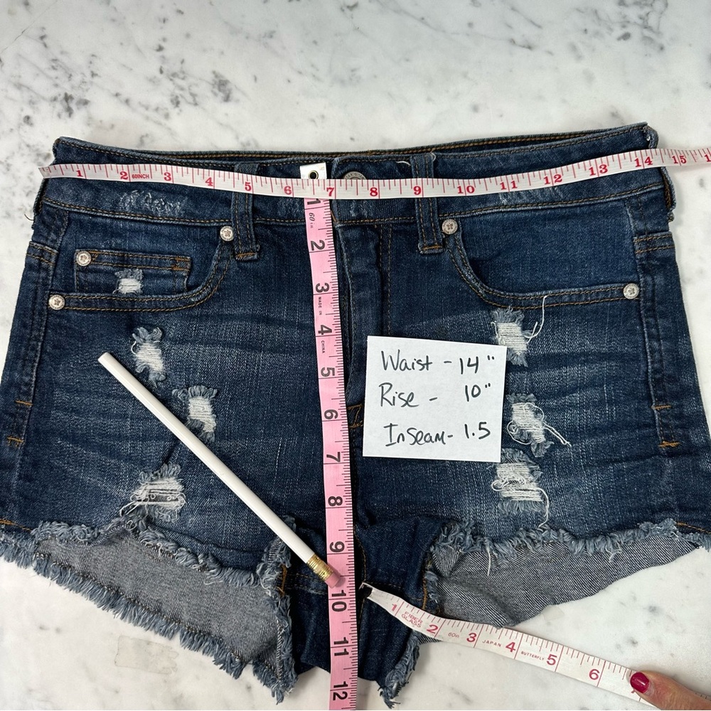 ALTAR’D STATE Jean Shorts Distressed Dark Wash Size 27/5 High Waisted - Picture 6 of 9